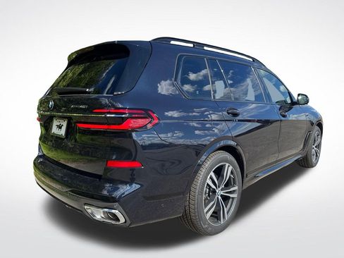 New 2026 BMW X7 xDrive40i w/ M Sport Package AWD/4WD image 3