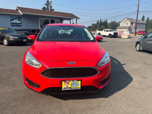 Used 2015 Ford Focus SE FWD image 20