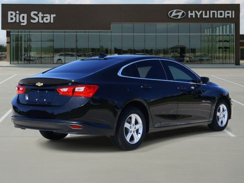 Used 2024 Chevrolet Malibu LT FWD image 4