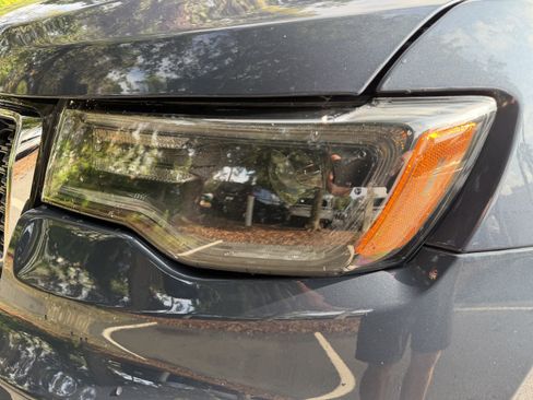 Used 2021 Jeep Grand Cherokee Limited w/ Premium Lighting Group AWD/4WD image 12