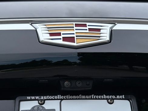 Used 2024 Cadillac Escalade Premium Luxury AWD/4WD image 13