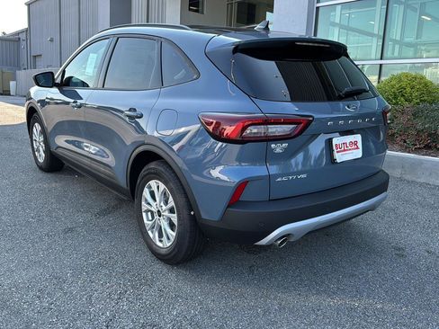 New 2025 Ford Escape Active w/ Active Premium Tech Pack FWD image 3