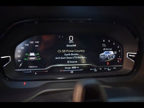 Used 2024 GMC Yukon Denali w/ Denali Reserve Package AWD/4WD image 10