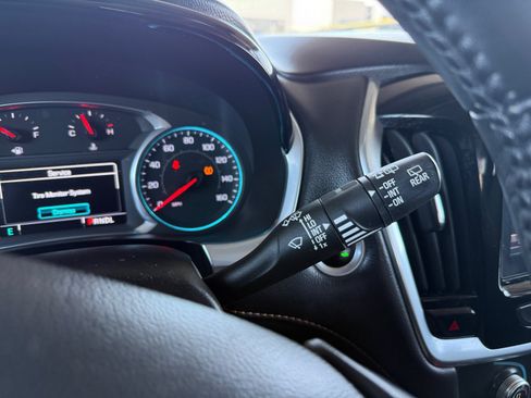 Used 2019 Chevrolet Traverse LT FWD image 20