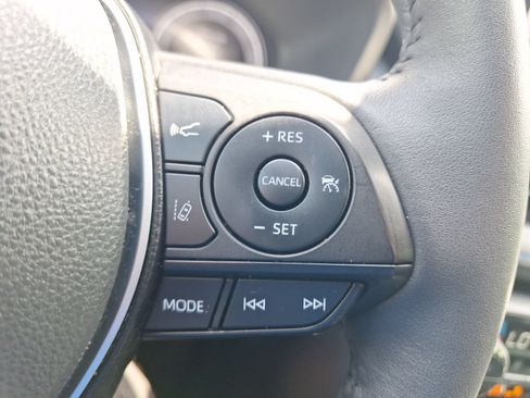 Used 2023 Toyota RAV4 XSE AWD/4WD image 19