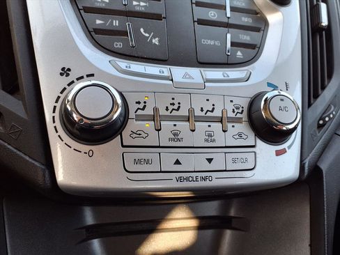 Used 2014 Chevrolet Equinox LS image 6