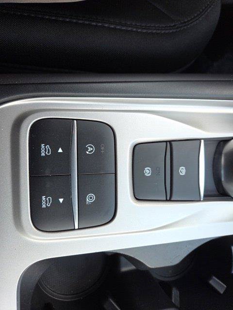 Certified 2024 Ford Explorer XLT RWD image 35