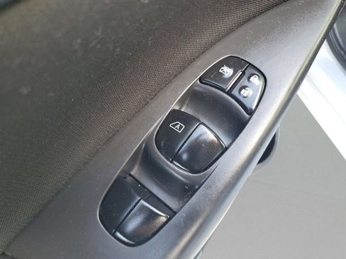 Used 2018 Nissan Sentra S FWD image 14