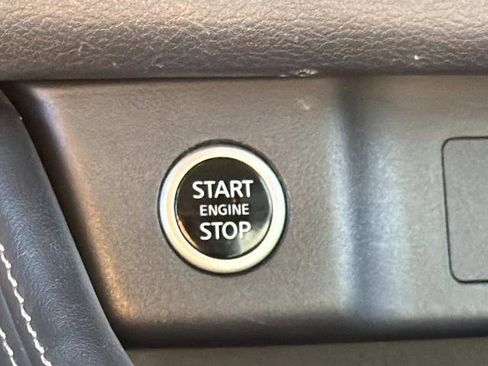 Used 2023 Nissan Rogue SL image 19