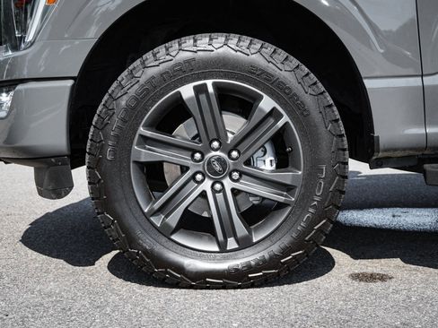 Used 2021 Ford F150 Lariat w/ Equipment Group 502A High AWD/4WD image 13