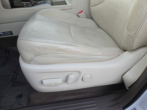 Used 2016 Lexus GX 460 Luxury w/ Preferred Accessory Package image 14