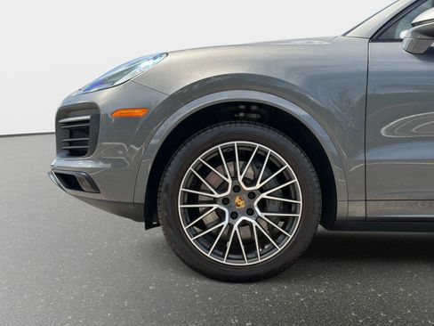 Used 2019 Porsche Cayenne S AWD/4WD image 12