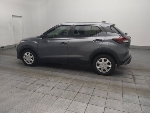 Used 2021 Nissan Kicks S FWD image 3