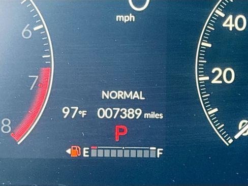 Used 2025 Honda HR-V EX-L image 12