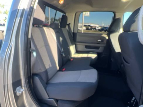 Used 2011 RAM 1500 Classic SLT w/ Luxury Group AWD/4WD image 39