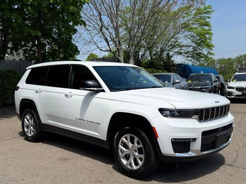 Used 2022 Jeep Grand Cherokee L Limited AWD/4WD image 8