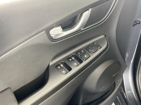 Used 2023 Hyundai Kona Limited image 18