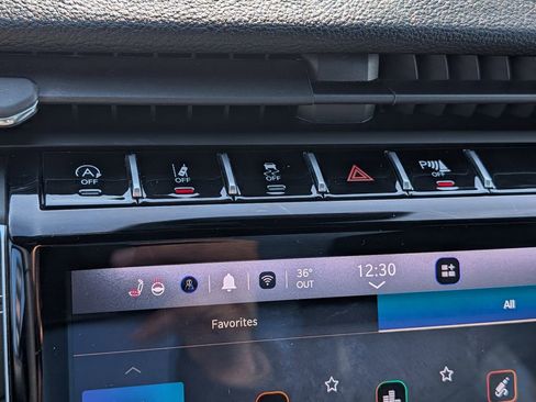 Used 2024 Jeep Grand Cherokee L Limited w/ Luxury Tech Group II image 47