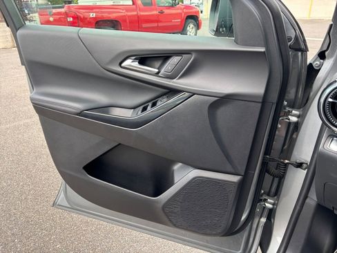 Used 2025 Chevrolet Equinox LT AWD/4WD image 18