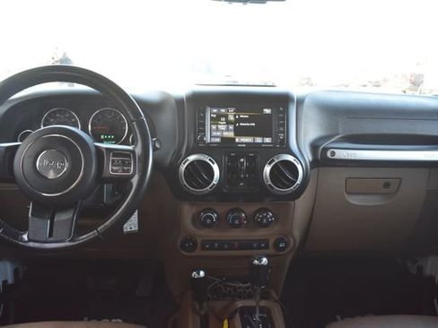 Used 2017 Jeep Wrangler Unlimited Sahara w/ Dual Top Group image 32