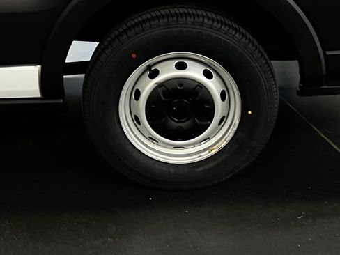 Used 2024 Ford Transit 350 XL image 11