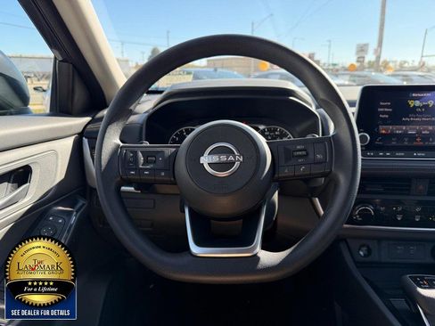 Used 2024 Nissan Rogue S image 16