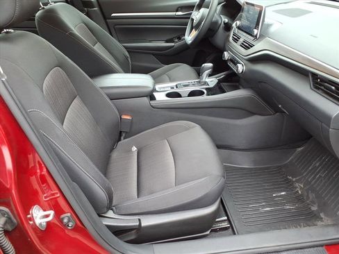 Used 2023 Nissan Altima 2.5 SV image 6