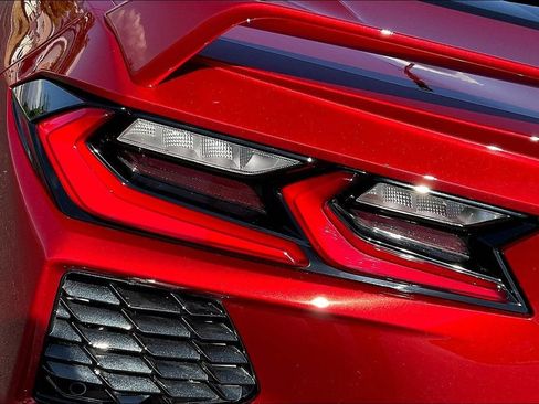 Used 2023 Chevrolet Corvette Stingray Preferred Cpe w/ Z51 Performance Package RWD image 21