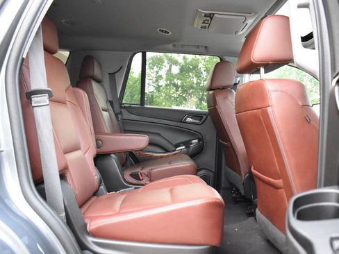 Used 2019 Chevrolet Tahoe Premier w/ Premier Plus Edition AWD/4WD image 18