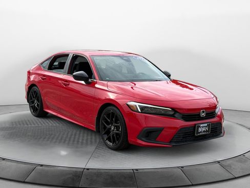Used 2023 Honda Civic Sport image 1