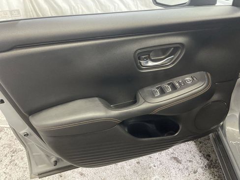 Used 2023 Honda HR-V Sport image 13