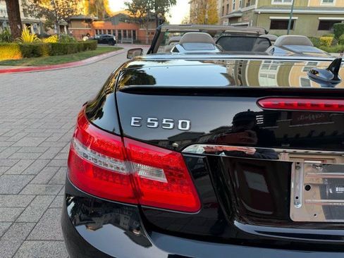 Used 2013 Mercedes-Benz E 550 Cabriolet image 24
