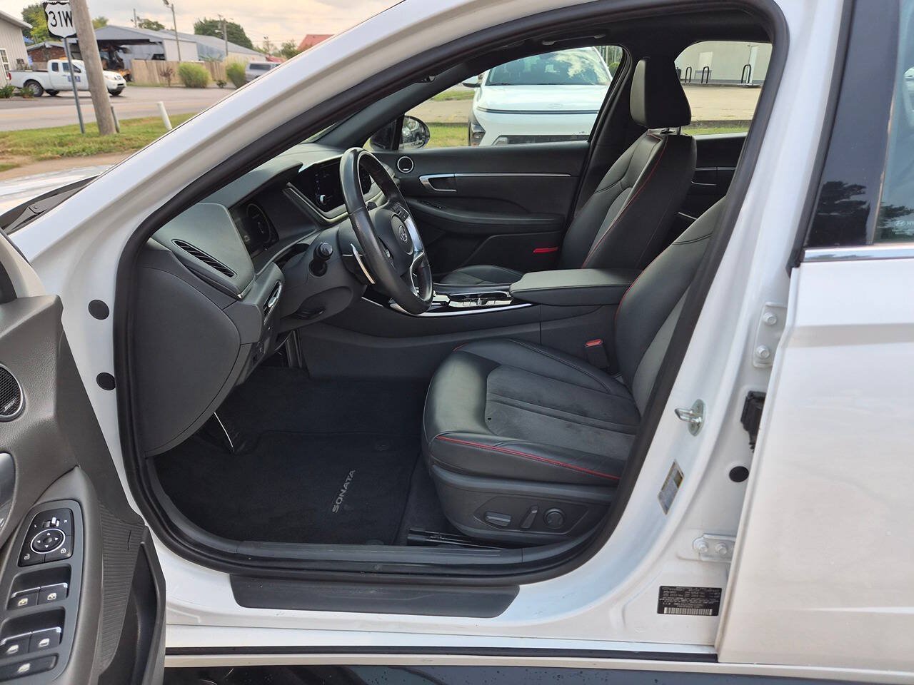 Used 2022 Hyundai Sonata SEL Plus w/ Preferred Accessory Package FWD image 16