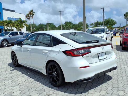 Used 2023 Honda Civic Sport image 12