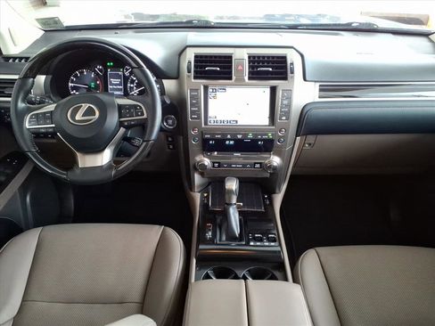 Used 2021 Lexus GX 460 Premium w/ Premium Package image 11