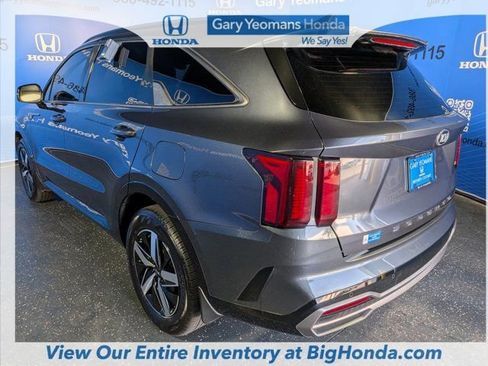 Used 2021 Kia Sorento S FWD image 8