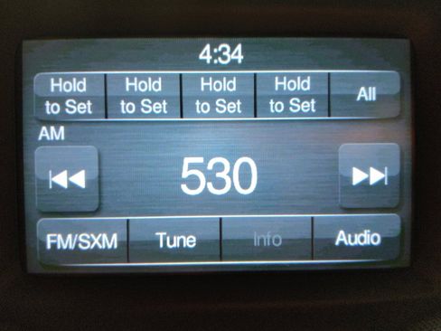 Used 2020 RAM 1500 Classic SLT RWD image 25