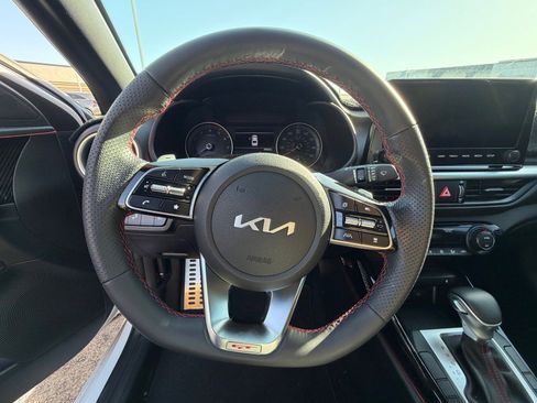 Used 2022 Kia Forte GT w/ GT Technology Package image 11