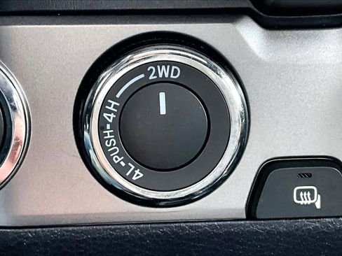 Certified 2019 Toyota Tacoma Limited image 35