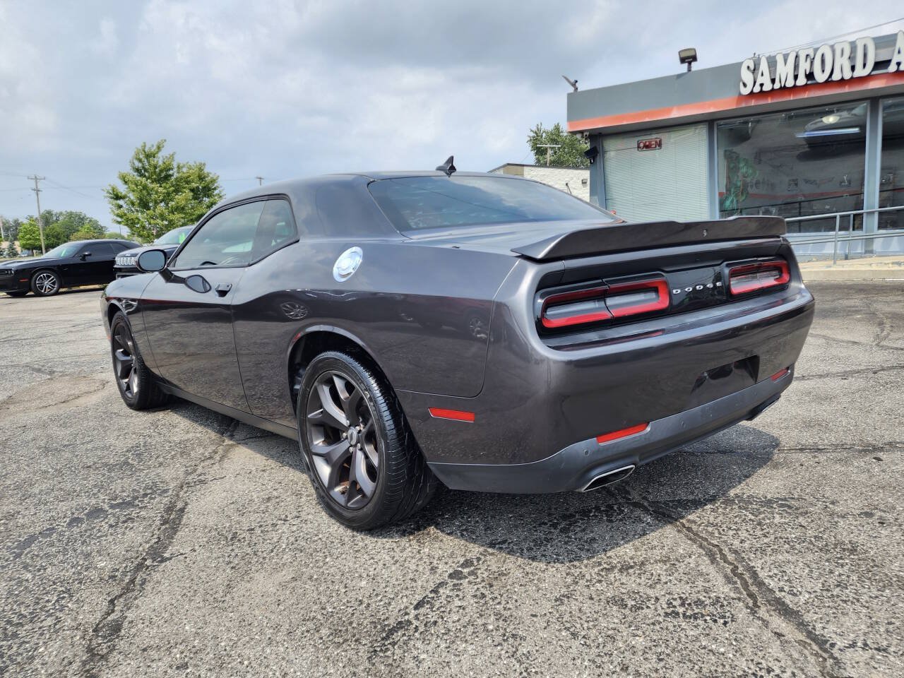Used 2017 Dodge Challenger SXT Plus RWD image 11