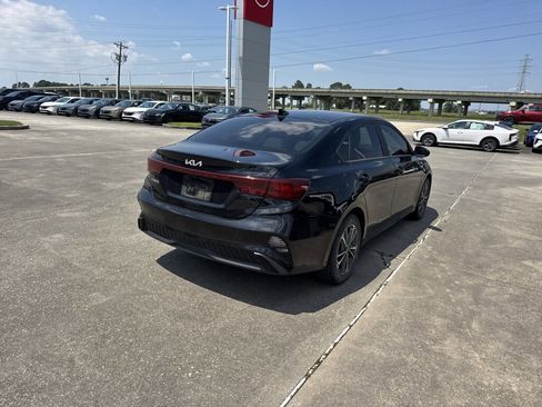 Certified 2023 Kia Forte LXS FWD image 16
