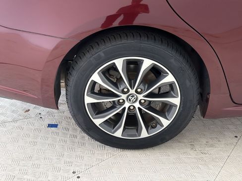 Used 2018 Toyota Avalon XLE Premium FWD image 11