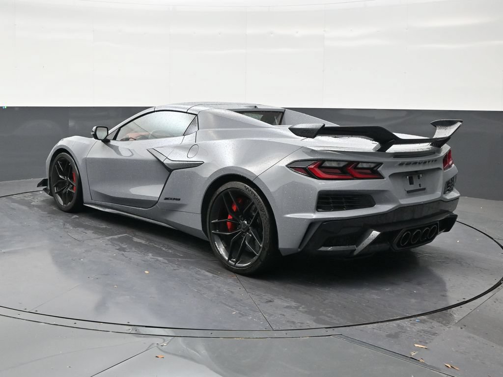 Used 2025 Chevrolet Corvette Z06 w/ Z07 Performance Package RWD image 3