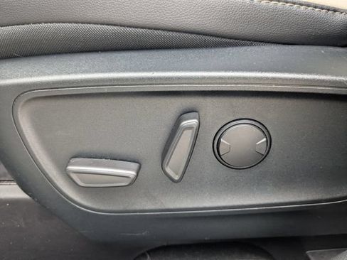 Used 2020 Ford Escape SE Sport FWD image 24
