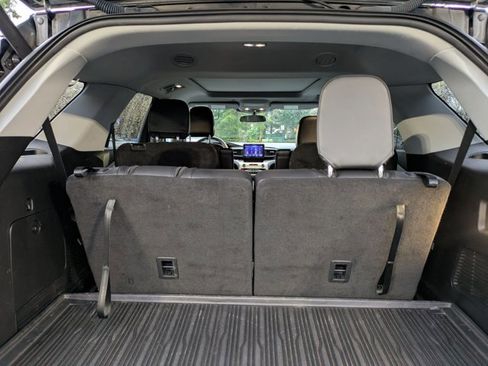 Certified 2022 Ford Explorer XLT w/ Equipment Group 202A image 6