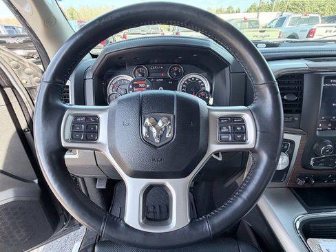 Used 2018 RAM 1500 Laramie image 11