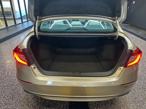 Used 2018 Honda Accord LX image 22