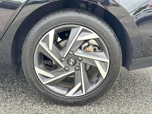 Certified 2025 Hyundai Elantra Sport FWD image 7