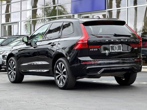 Certified 2025 Volvo XC60 B5 Plus AWD/4WD image 3