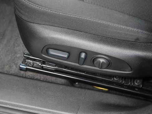 Used 2025 Chevrolet Malibu RS FWD image 22